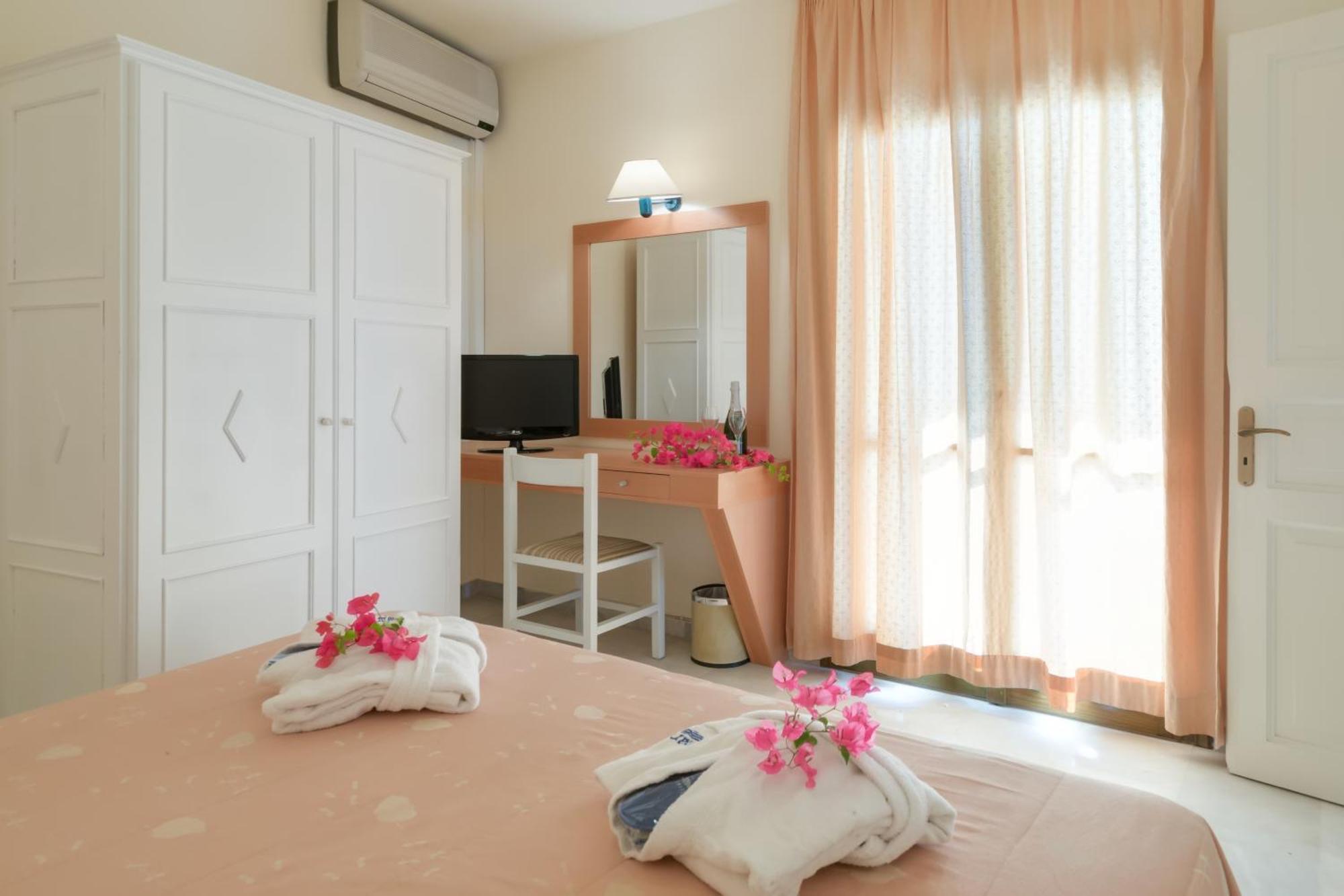 Mare Hotel Apartments Agios Nikolaos  Exterior photo
